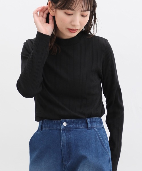 Honeys(ハニーズ)の「ランダムリブハイネックTシャツ(Tシャツ/カットソー・レディース・ダークグリーン/コーラルピンク/ネイビー/オフホワイト/ボルドー/ベージュ/ブラック・LL/S/M/L)」の3枚目の写真