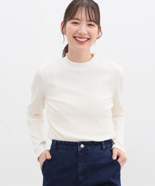Honeys(ハニーズ)の「ランダムリブハイネックTシャツ(Tシャツ/カットソー・レディース・ダークグリーン/コーラルピンク/ネイビー/オフホワイト/ボルドー/ベージュ/ブラック・LL/S/M/L)」の9枚目の写真