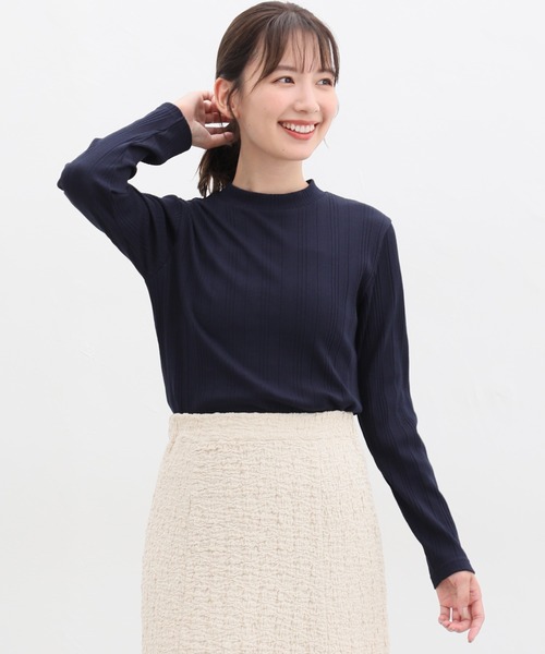 Honeys(ハニーズ)の「ランダムリブハイネックTシャツ(Tシャツ/カットソー・レディース・ダークグリーン/コーラルピンク/ネイビー/オフホワイト/ボルドー/ベージュ/ブラック・LL/S/M/L)」の13枚目の写真