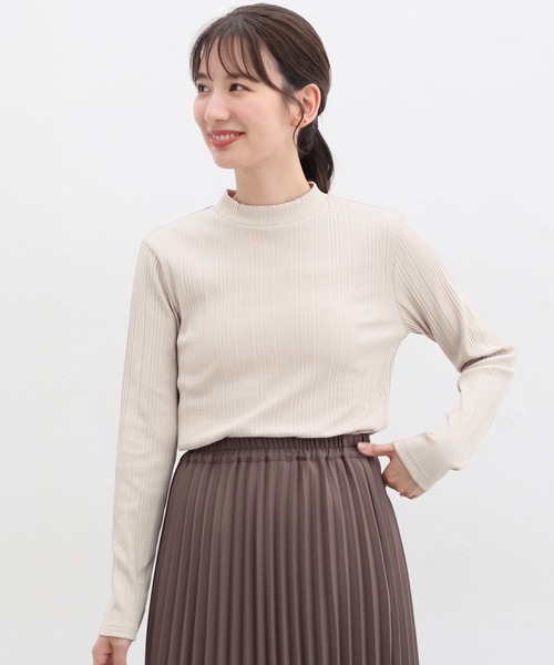 Honeys(ハニーズ)の「ランダムリブハイネックTシャツ(Tシャツ/カットソー・レディース・ダークグリーン/コーラルピンク/ネイビー/オフホワイト/ボルドー/ベージュ/ブラック・LL/S/M/L)」の21枚目の写真
