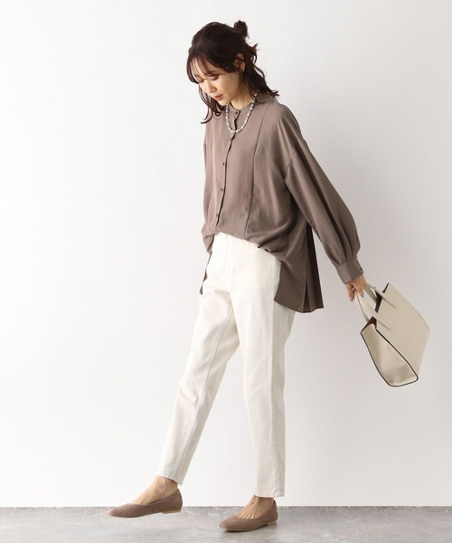 GLOBAL WORK(グローバルワーク)の「お手入れらくらくバックプリーツ長袖/966330(シャツ/ブラウス・レディース・ブラック/グレイッシュベージュ/モカ/グリーン系その他4・LARGE/MEDIUM)」の13枚目の写真