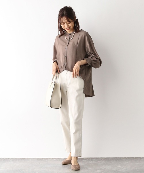 GLOBAL WORK(グローバルワーク)の「お手入れらくらくバックプリーツ長袖/966330(シャツ/ブラウス・レディース・ブラック/グレイッシュベージュ/モカ/グリーン系その他4・LARGE/MEDIUM)」の12枚目の写真