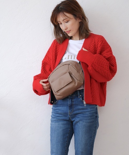 Bou Jeloud（ブージュルード）の「【はあちゅう×Bou Jeloud】ナイロンバッグ Large（ショルダーバッグ・レディース・モカ/ブルーグリーン/アイボリー/ブラック・ONESIZE）」の11枚目の写真