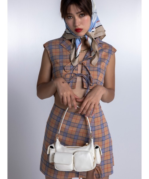 DURAS（デュラス）の「フェイクレザーホーボーミニバッグ（ハンドバッグ・レディース・ブラック/ホワイト・FREE）」の18枚目の写真