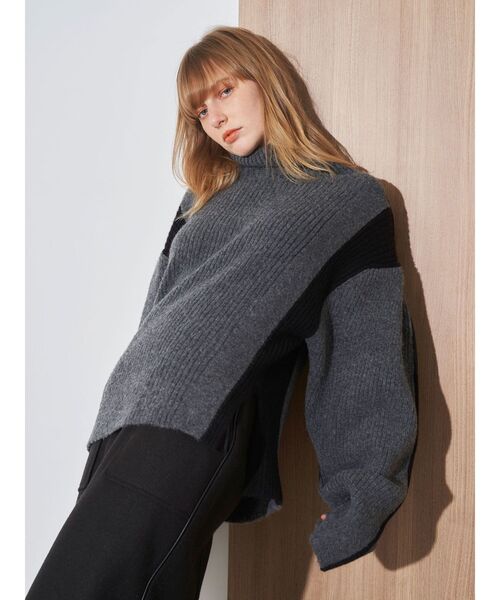 ELENDEEK(エレンディーク)の「バイカラーラインニット(ニット/セーター・レディース・グレー/ブルー/オフホワイト・FREE)」の16枚目の写真