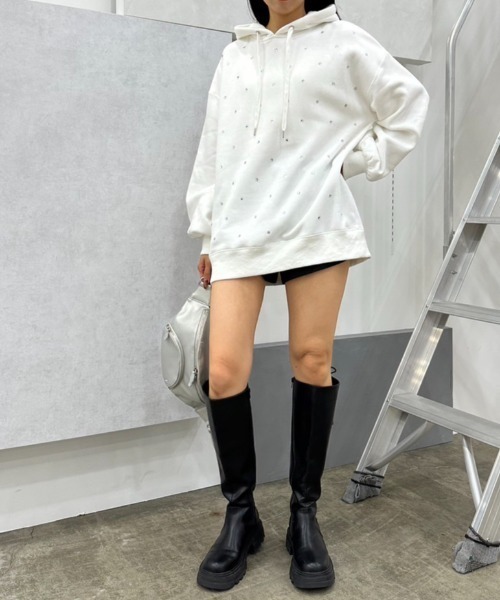 OLIVE des OLIVE（オリーブデオリーブ）の「きらきらチュニックパーカー　1032060200（パーカー・レディース・ブラック/トップグレー/オフホワイト/ピンク・FREE）」の13枚目の写真