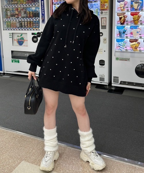 OLIVE des OLIVE（オリーブデオリーブ）の「きらきらチュニックパーカー　1032060200（パーカー・レディース・ブラック/トップグレー/オフホワイト/ピンク・FREE）」の21枚目の写真