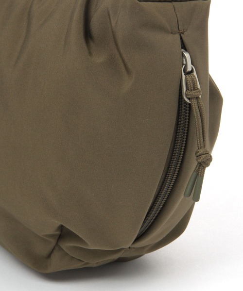 studio CLIP（スタディオクリップ）の「軽いナイロン中綿ショルダーバッグ2（ショルダーバッグ・レディース・アイボリー/ブラウン/ブラック/オリーブ/ブルー・FREE）」の14枚目の写真