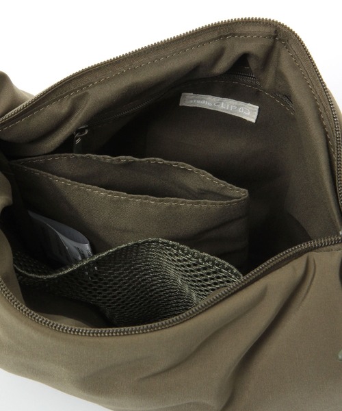 studio CLIP（スタディオクリップ）の「軽いナイロン中綿ショルダーバッグ2（ショルダーバッグ・レディース・アイボリー/ブラウン/ブラック/オリーブ/ブルー・FREE）」の15枚目の写真