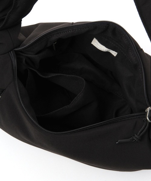 studio CLIP（スタディオクリップ）の「軽いナイロン中綿ショルダーバッグ2（ショルダーバッグ・レディース・アイボリー/ブラウン/ブラック/オリーブ/ブルー・FREE）」の6枚目の写真