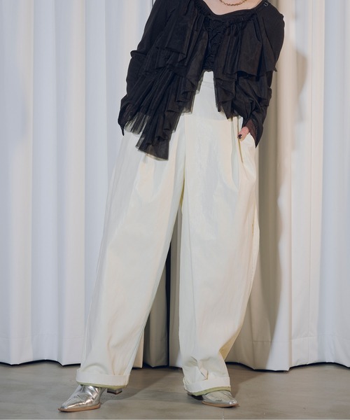 Ezick（エジック）の「Synthetic leather ワイドコクーンパンツ（その他パンツ・レディース・ホワイト/ボルドー/ブラック・FREE）」の9枚目の写真