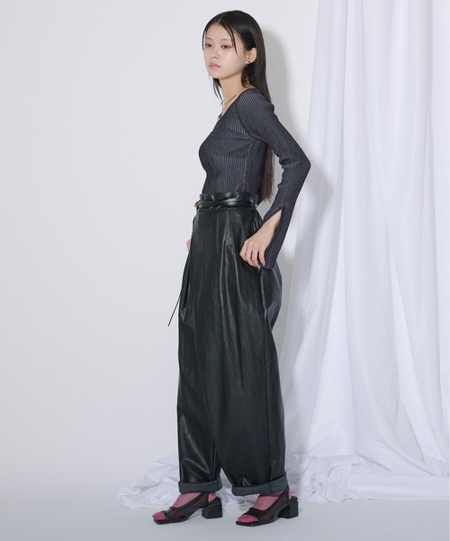 Ezick（エジック）の「Synthetic leather ワイドコクーンパンツ（その他パンツ・レディース・ホワイト/ボルドー/ブラック・FREE）」の11枚目の写真