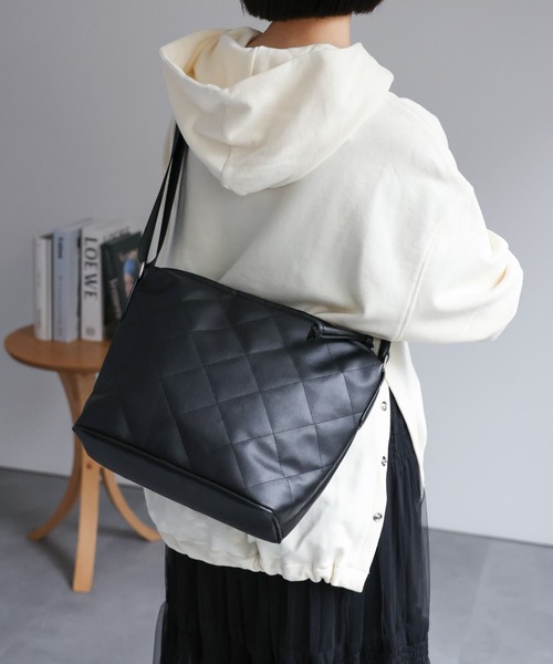 セール】【マチあり/長さ調整可能】キルティングショルダーバッグ