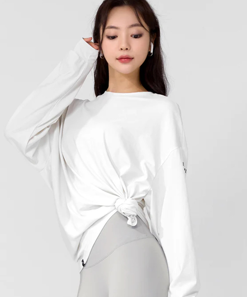 XEXYMIX（ゼクシィミックス）の「【XEXYMIX】ルーズフィット長袖Tシャツ（Tシャツ/カットソー・レディース・ホワイト/ブラック/グレー/ピンク・FREE）」の2枚目の写真