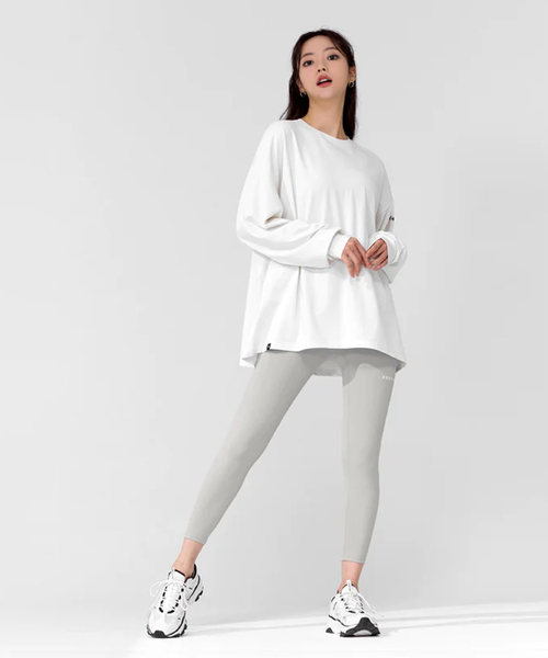 XEXYMIX（ゼクシィミックス）の「【XEXYMIX】ルーズフィット長袖Tシャツ（Tシャツ/カットソー・レディース・ホワイト/ブラック/グレー/ピンク・FREE）」の16枚目の写真