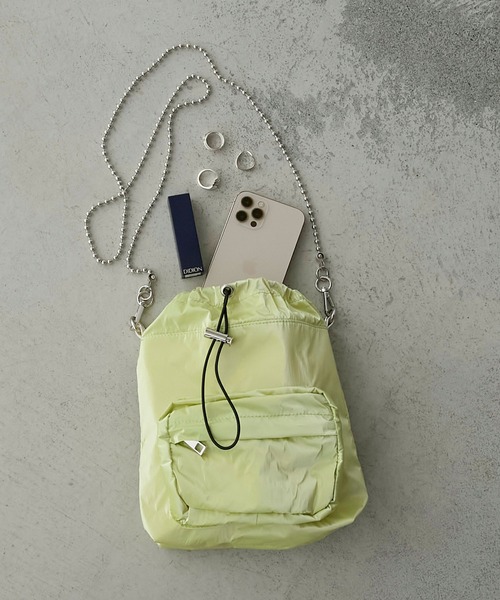 forksy.(フォルクシー)の「【forksy.】ボールチェーンミニショルダー(ショルダーバッグ・レディース・ブラック/アイボリー/シルバー/ライム・FREE)」の4枚目の写真