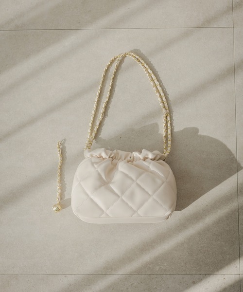 rectangle(レクタングル)の「キルティングチェーンバッグ(ショルダーバッグ・レディース・アイボリー/ブラック・FREE)」の22枚目の写真