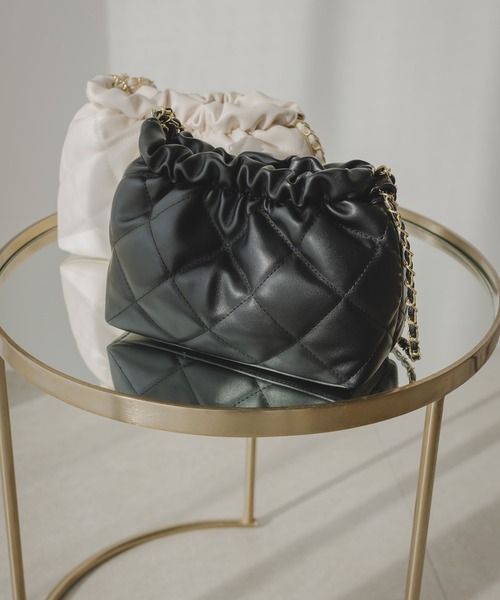 rectangle(レクタングル)の「キルティングチェーンバッグ(ショルダーバッグ・レディース・アイボリー/ブラック・FREE)」の14枚目の写真