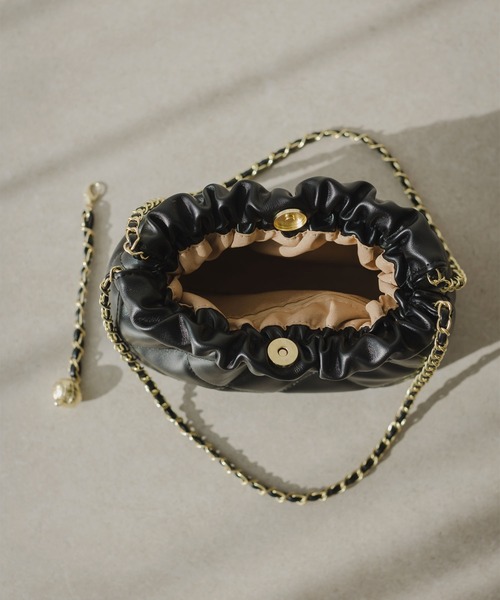 rectangle(レクタングル)の「キルティングチェーンバッグ(ショルダーバッグ・レディース・アイボリー/ブラック・FREE)」の20枚目の写真