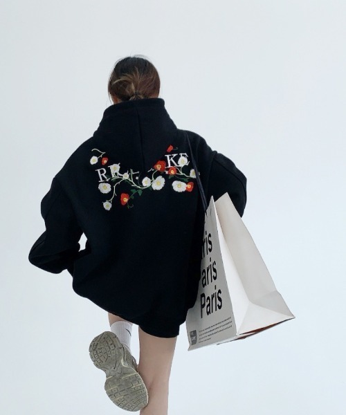 セール】ユニセックス オーバーサイズ 刺しゅうルーズプル