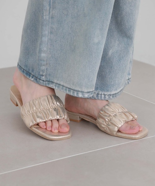 archives(アルシーヴ)の「フラットサンダル(サンダル・レディース・シルバーグレー/ゴールド・MEDIUM/LARGE)」の2枚目の写真