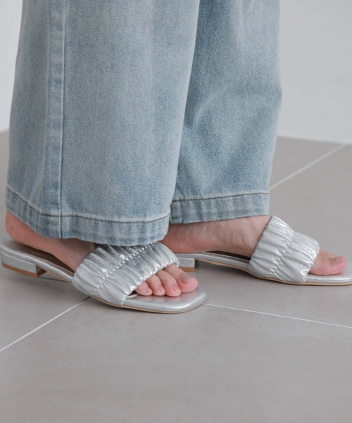 archives(アルシーヴ)の「フラットサンダル(サンダル・レディース・シルバーグレー/ゴールド・MEDIUM/LARGE)」の10枚目の写真