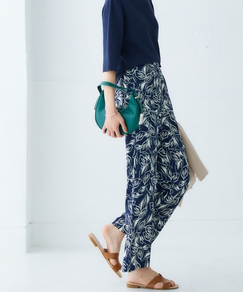 nissen（ニッセン）の「総柄タックストレートパンツ（その他パンツ・レディース・ネイビー系/ベージュ系/ブラウン系・L/M/S/LL）」の14枚目の写真