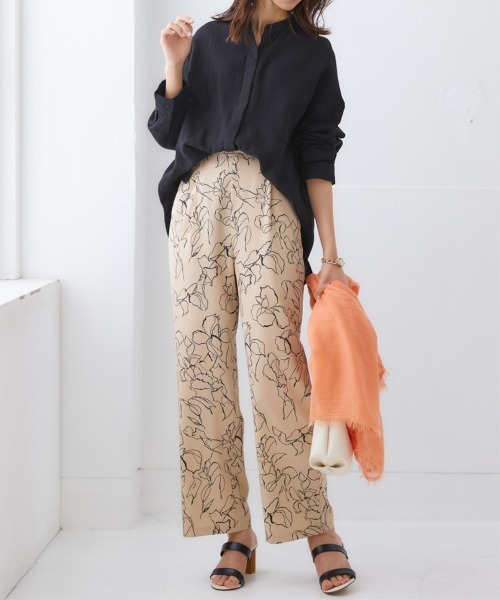 nissen（ニッセン）の「総柄タックストレートパンツ（その他パンツ・レディース・ネイビー系/ベージュ系/ブラウン系・L/M/S/LL）」の8枚目の写真