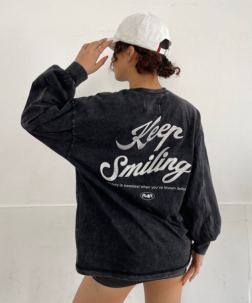 ROGER AND RAW(ロジャーアンドロウ)の「バックサテン刺繍ロングスリーブT(Tシャツ/カットソー・レディース・ピンク/ブラック/ホワイト・FREE)」の3枚目の写真