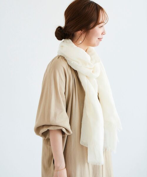 le.coeur blanc（ルクールブラン）の「コットン麻ストール（ストール/ショール・レディース・ライトグレー/ラベンダー/ライトベージュ・FREE）」の11枚目の写真