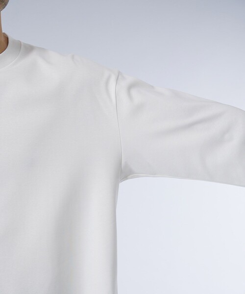 UNITED TOKYO（ユナイテッドトウキョウ）の「テクノラマ リラックスロングスリーブTee（Tシャツ/カットソー・メンズ・オフホワイト/ネイビー・1/3/2）」の5枚目の写真