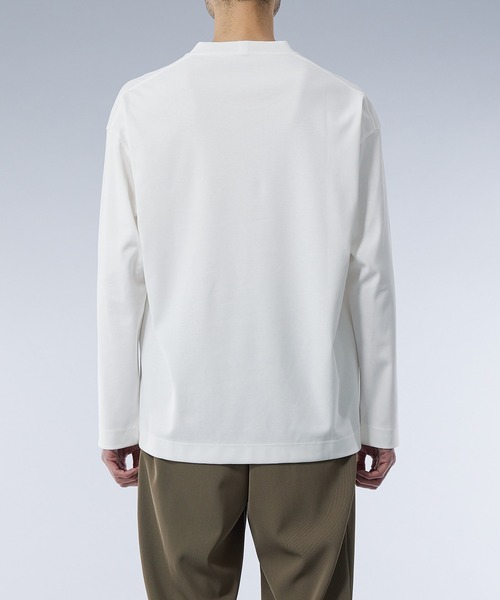 UNITED TOKYO（ユナイテッドトウキョウ）の「テクノラマ リラックスロングスリーブTee（Tシャツ/カットソー・メンズ・オフホワイト/ネイビー・1/3/2）」の14枚目の写真