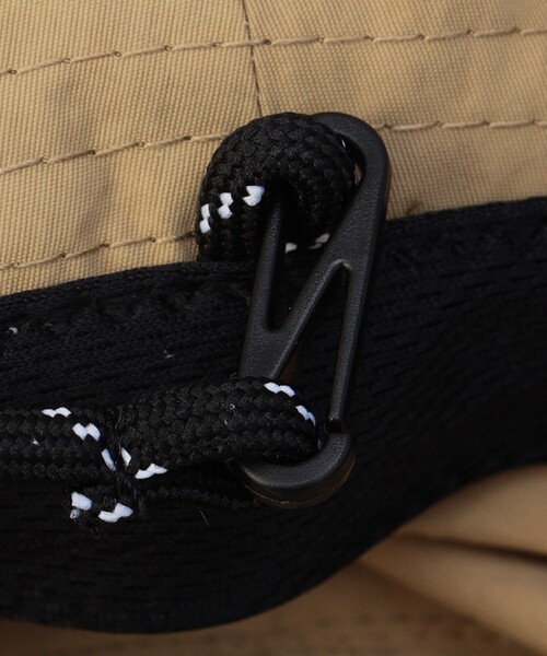 FREAK'S STORE(フリークスストア)の「UVカット撥水パッカブルサファリハット(ハット・レディース・オリーブ/ブラック/ベージュ・ONE SIZE)」の4枚目の写真