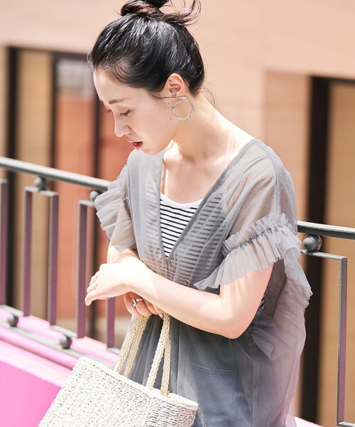 限定展開袖フリルビッグチュールベスト