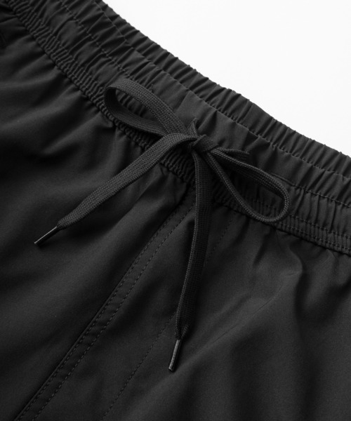 NIKE(ナイキ)の「【NIKE/ナイキ】SWOOSH ワンポイントプリント デザイン Dri-FIT フォーム ショートパンツ/ハーフパンツ(その他パンツ・メンズ・モスグリーン/シルバーグレー/ブラック・M/L/XL)」の5枚目の写真