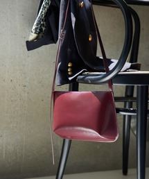 新品:定価52800】Whim Gazette ストローショルダーバッグ 黒 CATARZI