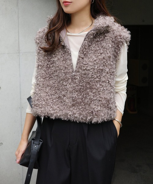 andme（アンドミー）の「ショート丈シープファーベスト（ベスト）」 - WEAR