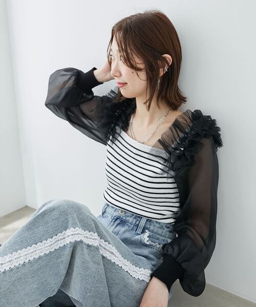 MAJESTIC LEGON（マジェスティックレゴン）の「肩フリルシアースリーブニット（ニット/セーター・レディース・ブラック/アイボリー/モカ/ブラック系その他・MEDIUM）」の12枚目の写真