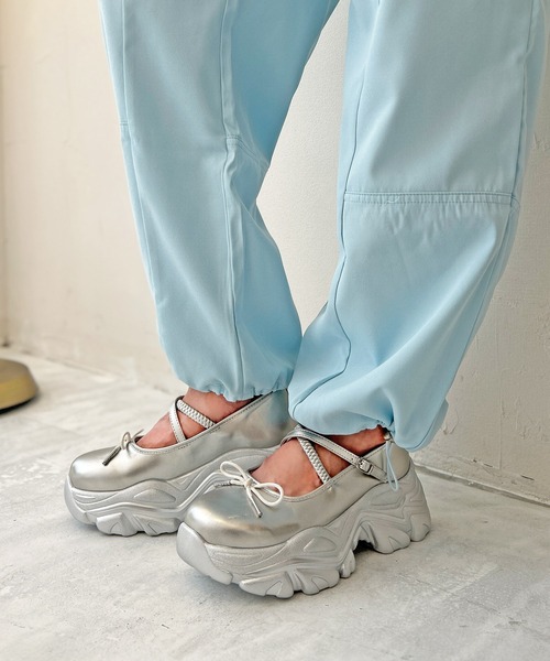 attagirl（アタガール）の「厚底メリージェーンシューズ（スニーカー・レディース・ホワイト/シルバー/ブラック/ブラック系その他/シルバー系その他/ブラック系その他2/ブラウン系その他2/レオパード・LL/L/M/S/3L）」の6枚目の写真