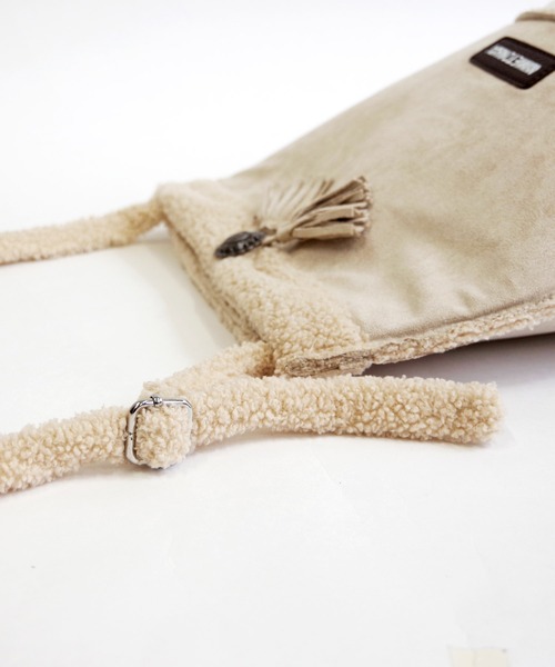 Minnetonka（ミネトンカ）の「MINNETONKA（ミネトンカ） / ボアショルダーバッグ SHOULDER BAG（ショルダーバッグ・レディース・アイボリー/ブラック/ブラウン・FREE）」の9枚目の写真