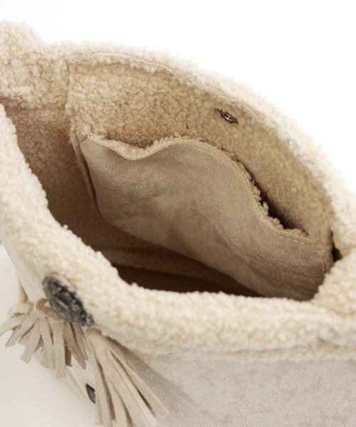 Minnetonka（ミネトンカ）の「MINNETONKA（ミネトンカ） / ボアショルダーバッグ SHOULDER BAG（ショルダーバッグ・レディース・アイボリー/ブラック/ブラウン・FREE）」の11枚目の写真