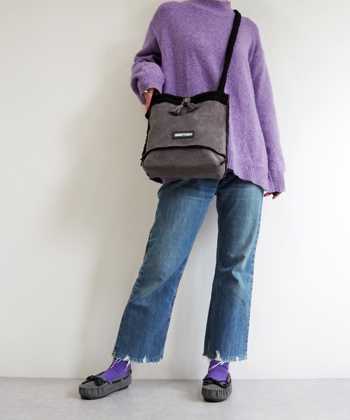 Minnetonka（ミネトンカ）の「MINNETONKA（ミネトンカ） / ボアショルダーバッグ SHOULDER BAG（ショルダーバッグ・レディース・アイボリー/ブラック/ブラウン・FREE）」の19枚目の写真