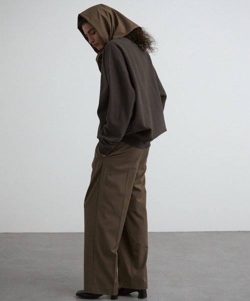 CREDONA(クレドナ)の「【THE C】SWEATSHIRT(スウェット・レディース・ネイビー/ピンク/ホワイト/ブラック/ブルー/グレー/バーガンディー/チャコールグレー/サックスブルー/ブラウン/イエロー・FREE)」の21枚目の写真