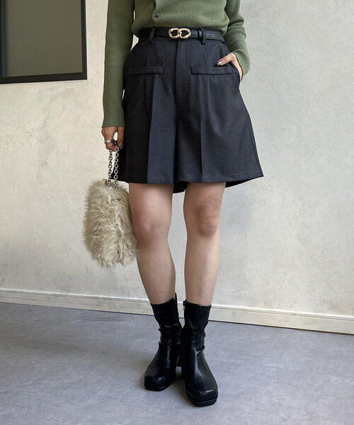 Thevon(ゼボン)の「フロントタックショートパンツ(スラックス・レディース・チャコールグレー/ブラック/ベージュ・M)」の11枚目の写真