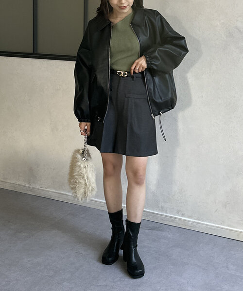 Thevon(ゼボン)の「フロントタックショートパンツ(スラックス・レディース・チャコールグレー/ブラック/ベージュ・M)」の16枚目の写真