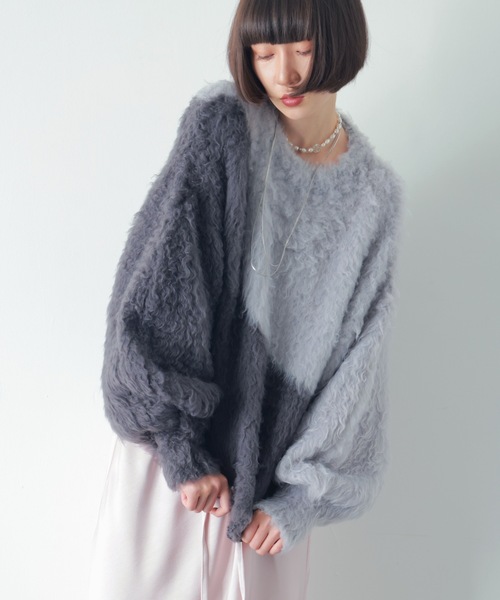 PURE BRIGHT(ピュアブライト)の「ニュアンス柄シャギーニット(ニット/セーター・レディース・ブルー/ブラック・FREE)」の4枚目の写真