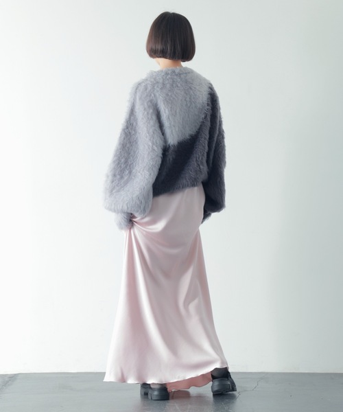 PURE BRIGHT(ピュアブライト)の「ニュアンス柄シャギーニット(ニット/セーター・レディース・ブルー/ブラック・FREE)」の13枚目の写真