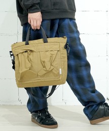 MT. RAINIER DESIGN（マウントレイニアデザイン）の「MT.RAINIER DESIGN MINI HELMET TOTE（トートバッグ）」