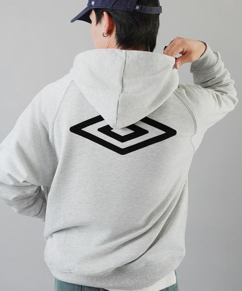 UMBRO（アンブロ）の「【UMBRO/アンブロ】ロゴフーディー（パーカー・メンズ・ブラック/ネイビー/グレー・ONESIZE）」の7枚目の写真