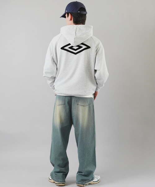 UMBRO（アンブロ）の「【UMBRO/アンブロ】ロゴフーディー（パーカー・メンズ・ブラック/ネイビー/グレー・ONESIZE）」の12枚目の写真